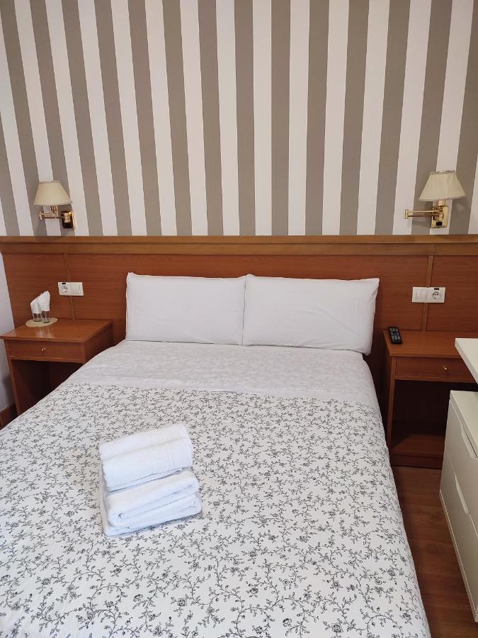 Hostal Salome Мадрид Экстерьер фото