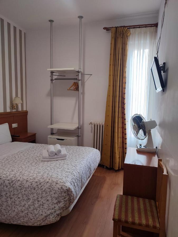 Hostal Salome Мадрид Экстерьер фото
