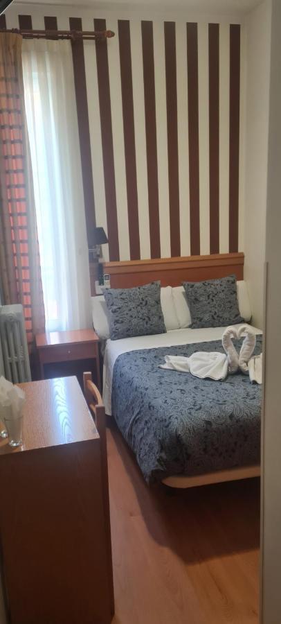 Hostal Salome Мадрид Экстерьер фото